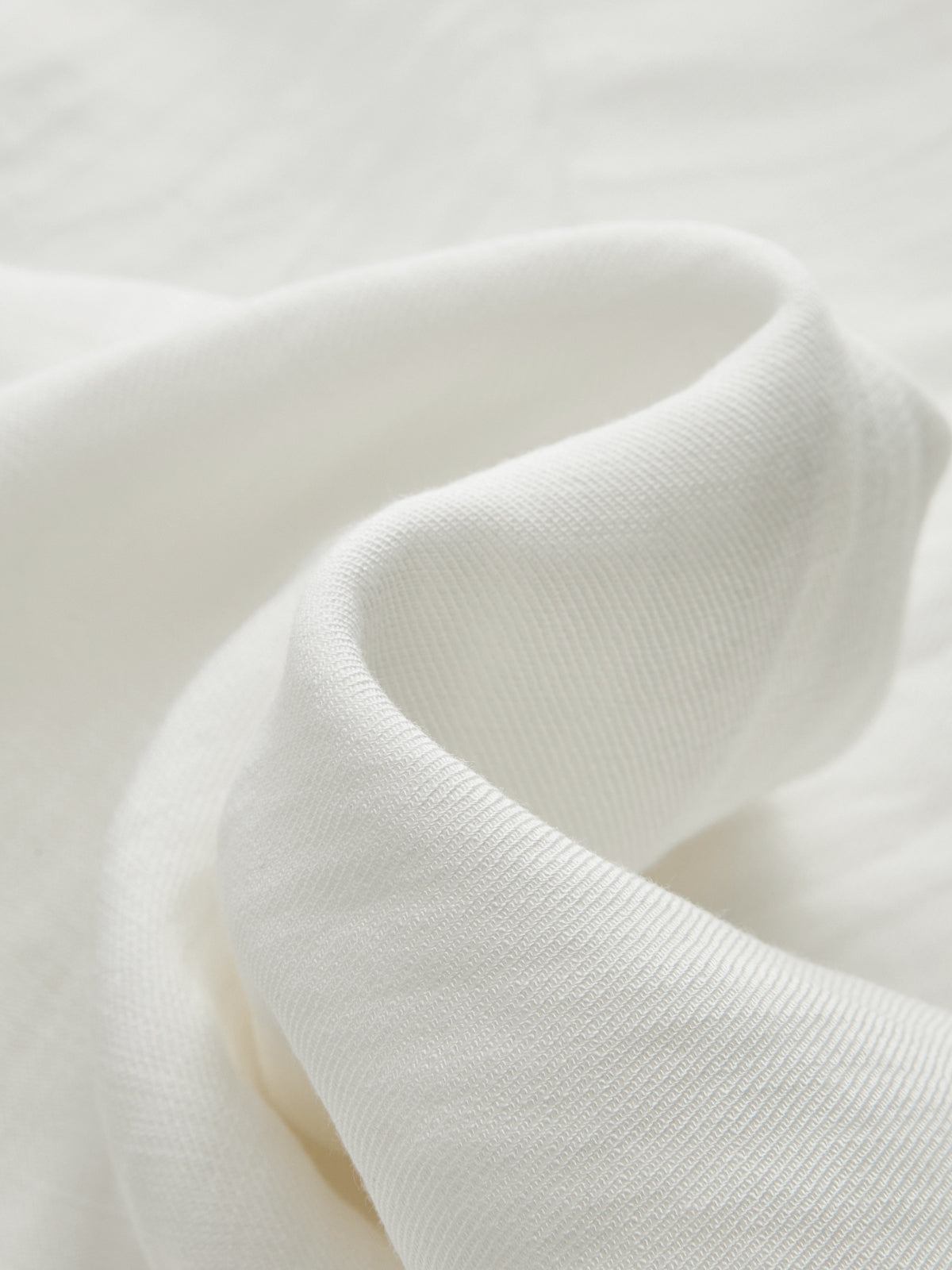 Pantalón ancho de tiro medio con cintura ajustable y calados