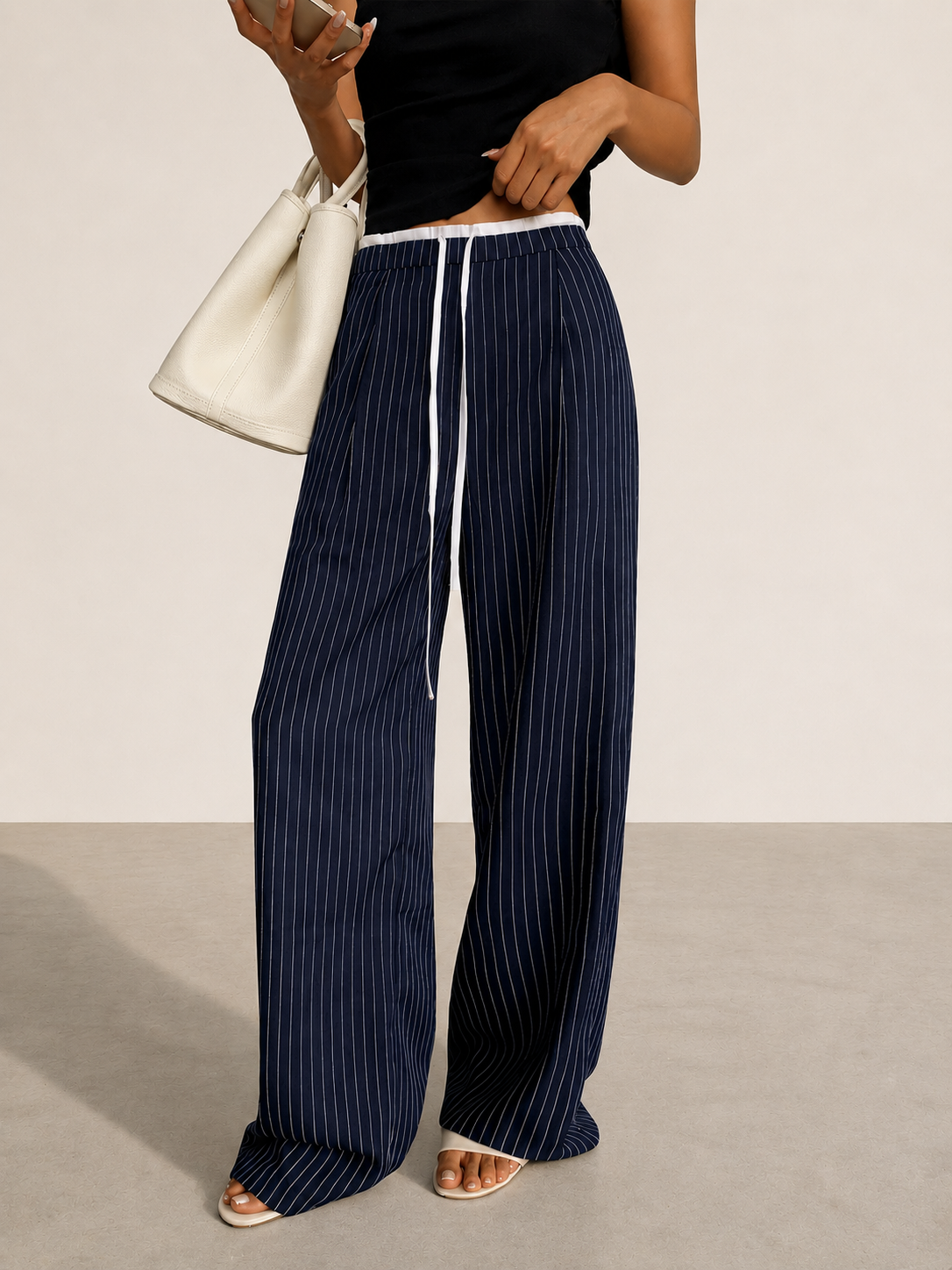 Pantalón de raya diplomática con cintura en contraste y cordón
