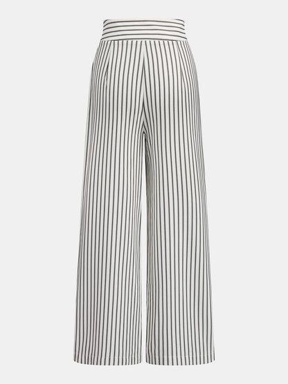 Conjunto de top peplum a rayas con encaje y pantalón