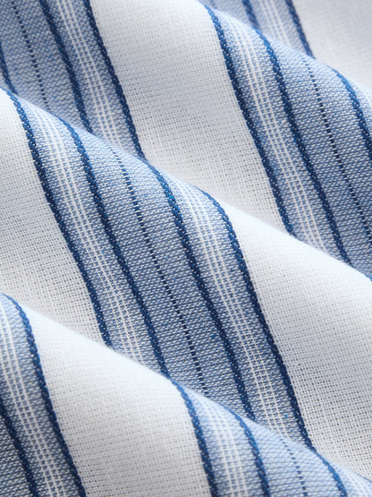 Conjunto de dos piezas: camisa a rayas y top de tirantes