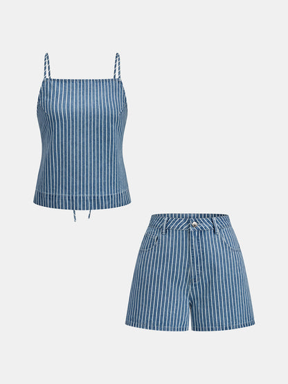Conjunto vaquero a rayas: top de tirantes con espalda anudada y short
